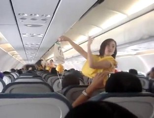 ejoseTV Bellas Aeromozas al ritmo de Lady Gaga y Katy Perry