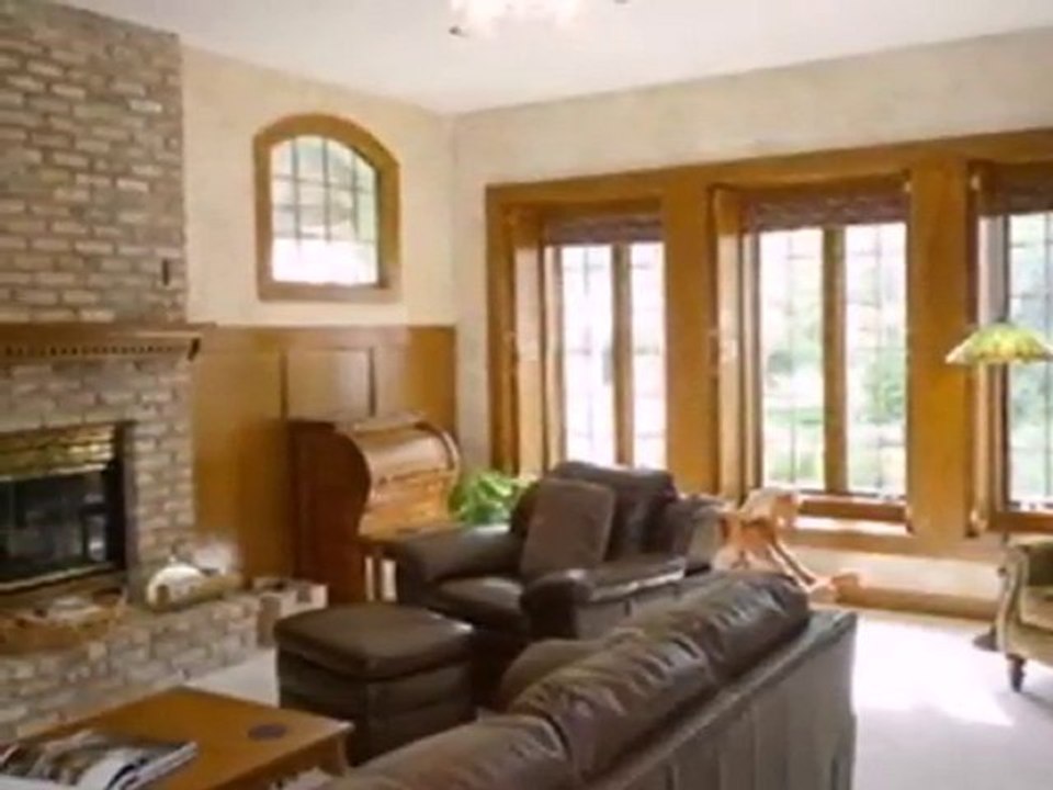 Homes for Sale - 105 Lamplighter Ln - Racine, WI 53402 - Col