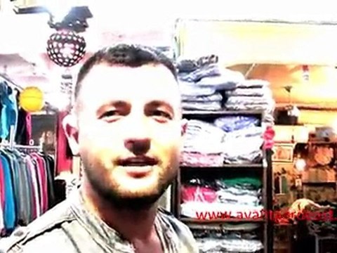 BEYOGLU SOKAK MODASI2011,avantgardeast GÜNEŞİ TOPLAMAKTIR