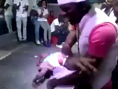 Demonstration De zropoto par Arafat DJ yôrôbô. Abobolais