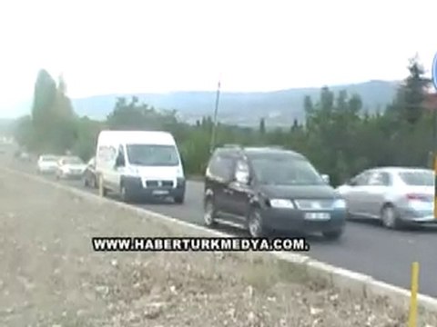 tokat turhal karayolu üzerinde yapılan asfalt çalışması