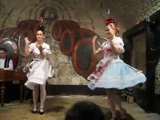 cigan gecesi-kizlarin dansi