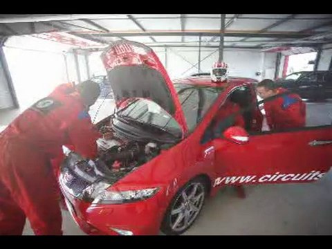 sungino tournage sur le circuit de la ferté gaucher