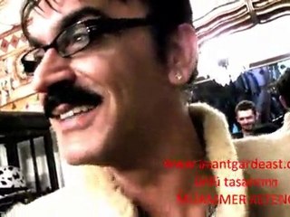 sokak modası2012 AVANTGARDEASTTA SOHBET&AVANTGARDEAST GÜLÜŞÜ'NÜ DENİYOR