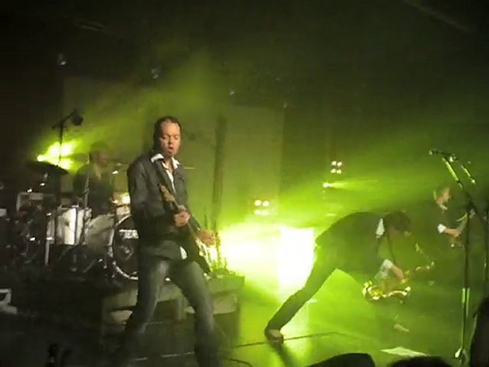 Merzhin - LeS nAiNs De JaRdInS (Ergué Gaberic)