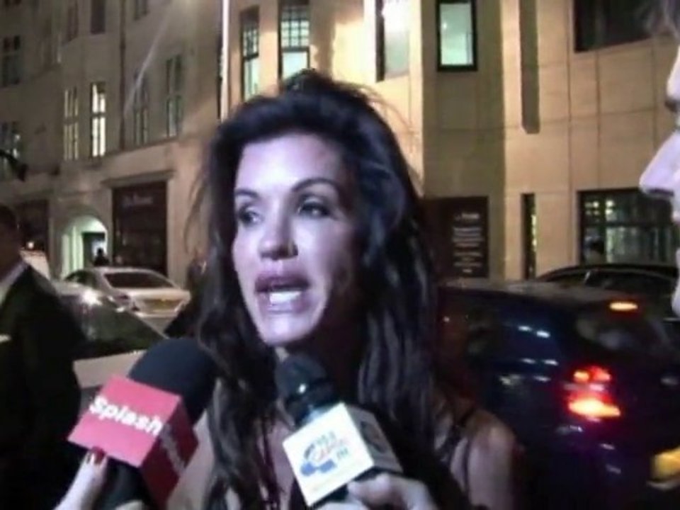 Sntv - exklusiv: cowell ist ein guter küsser