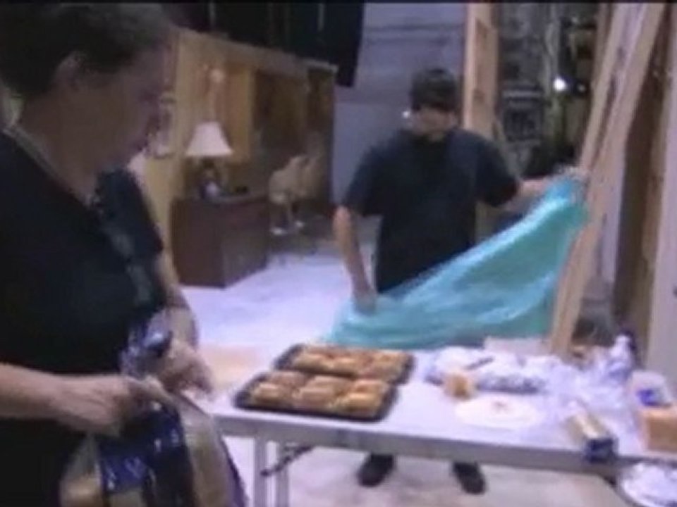 Behind the Glee - 2x03 - Grilled Cheesus