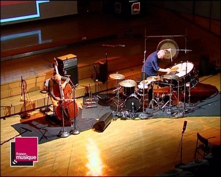 A l'improviste : solo de Jean-Jacques Avenel et rencontre Jean-Jacques Avenel / Fritz Hauser