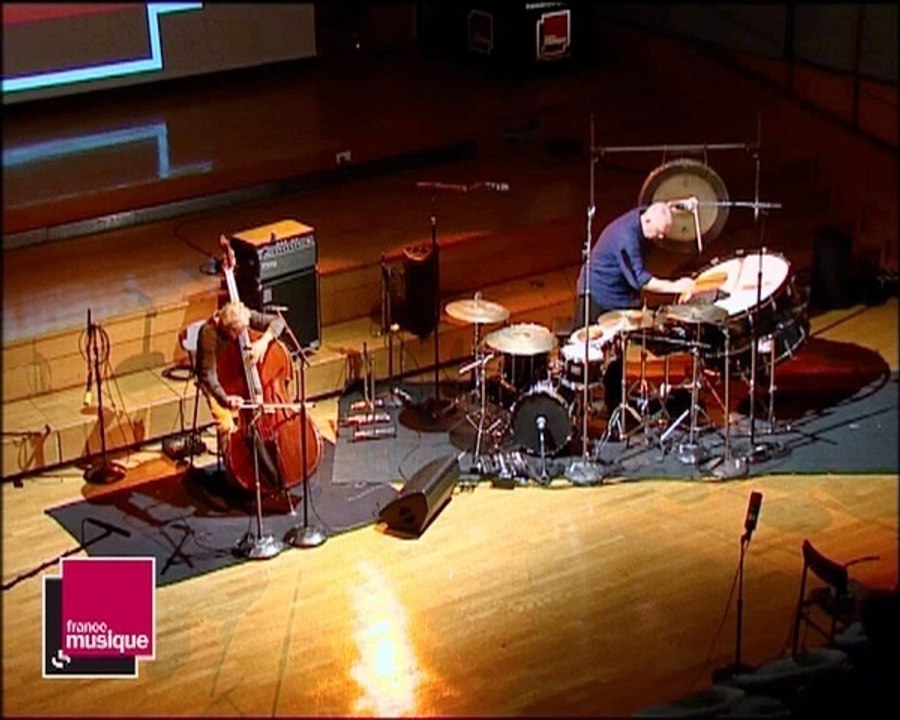 A l'improviste : solo de Jean-Jacques Avenel et rencontre Jean-Jacques Avenel / Fritz Hauser