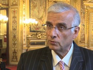 Retraites : réactions des présidents de groupes UMP, Soc, UC