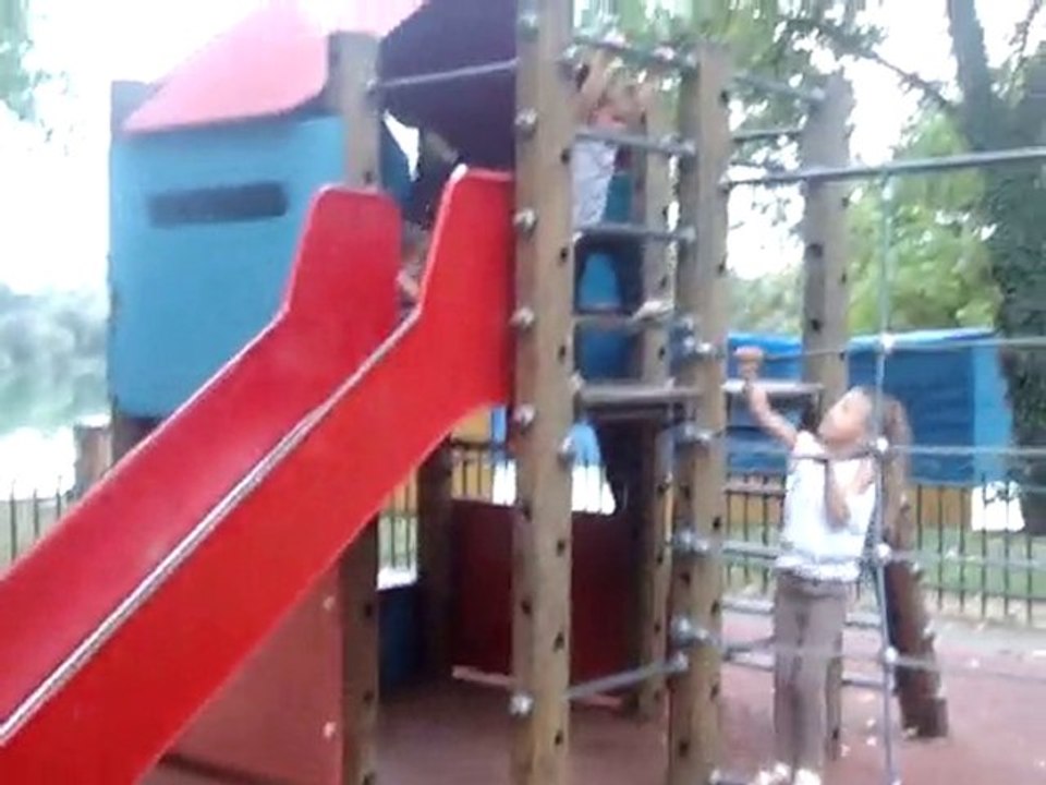 les filles au parc