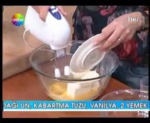 Deryalı Günler - Merengli Kırıntı Kek