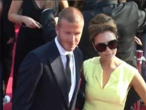 SNTV - La voix de David Beckham