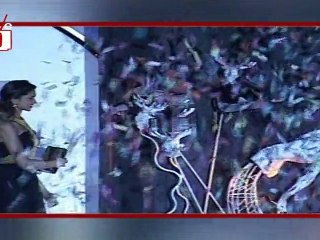 Hot Deepika Padukone Bares Only Gold!!!