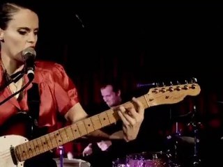 ANNA CALVI "Jezebel" Live @ Luminaire (Londres)