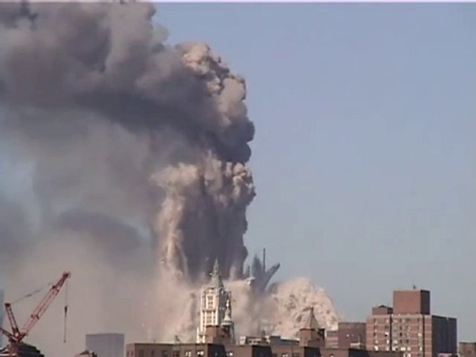 Nouvelle vidéo du 11 Septembre WTC2 Effondrement