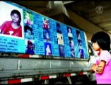 Chinese Parents Search for Missing Children
