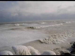 Film==İSTEMEM   GİT-