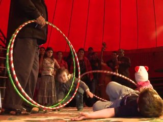 Menacé, le cirque Romanès se bat pour continuer le spectacle