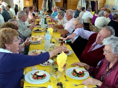 NEUILLY REPAS DES AINES 2010