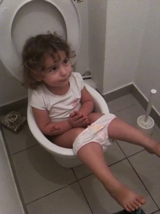 Tombée dans le trou