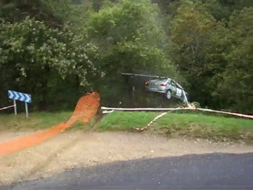 Sortie de route rallye des noix 2010