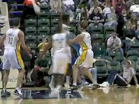 Vince Carter drained six 3-pointers on his way to 25 points