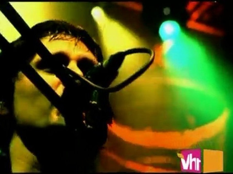 Muse - Invincible (MTV Live 2007)