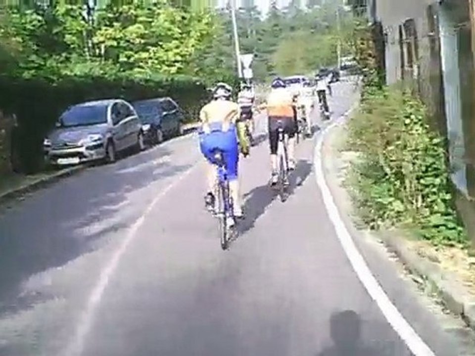 2010 - Sortie Amicale du 09/10/2010 - Descente sur La Celle les Bordes. Dans la roue de Marcel