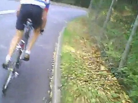 2010 - Sortie Amicale du 09/10/2010 - La côte de Saint Léger. Daniel met la plaque ... mais Patrick met le turbo !