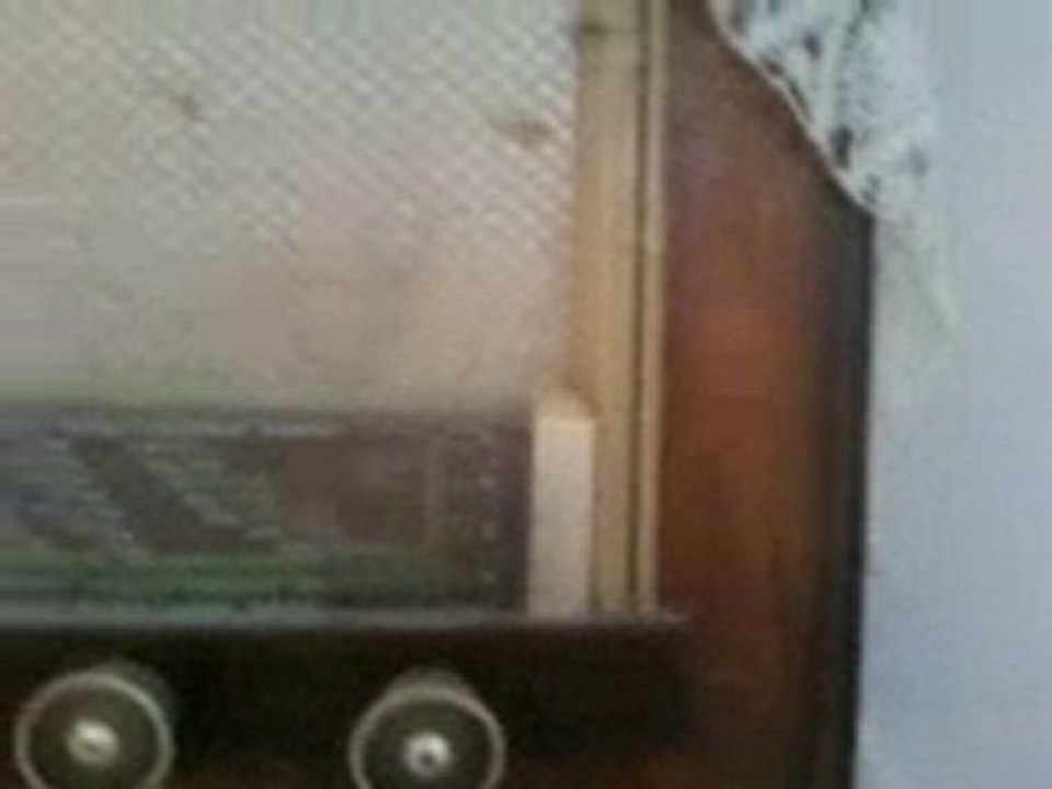 ghenada beni hassen radio philips trés ancien