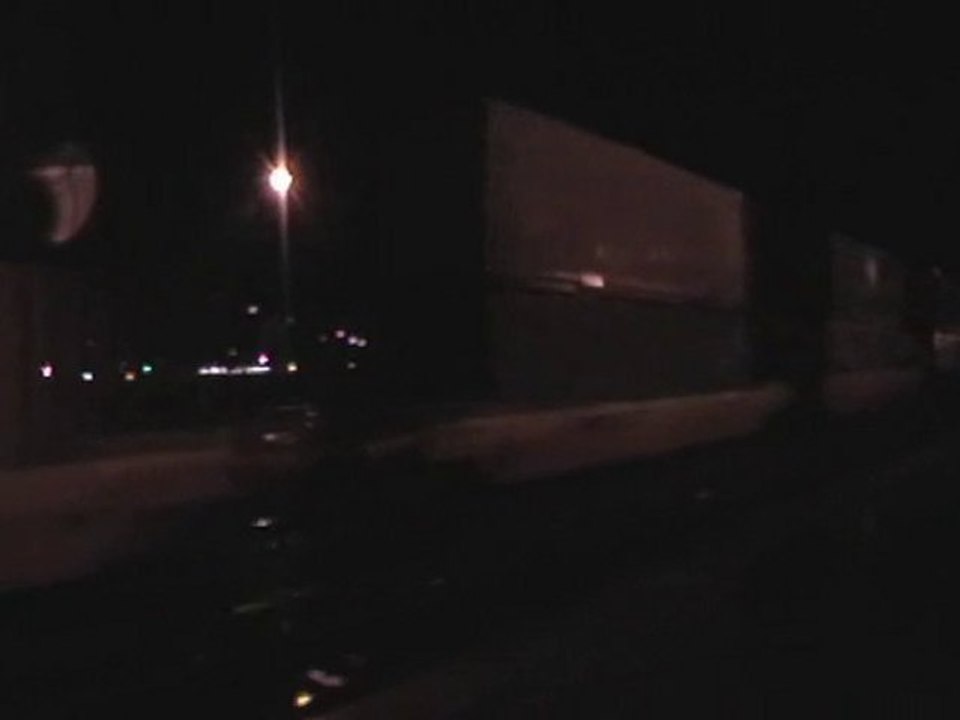 MUST WATCH!!! UP #1996 Leads a Trash Train!!