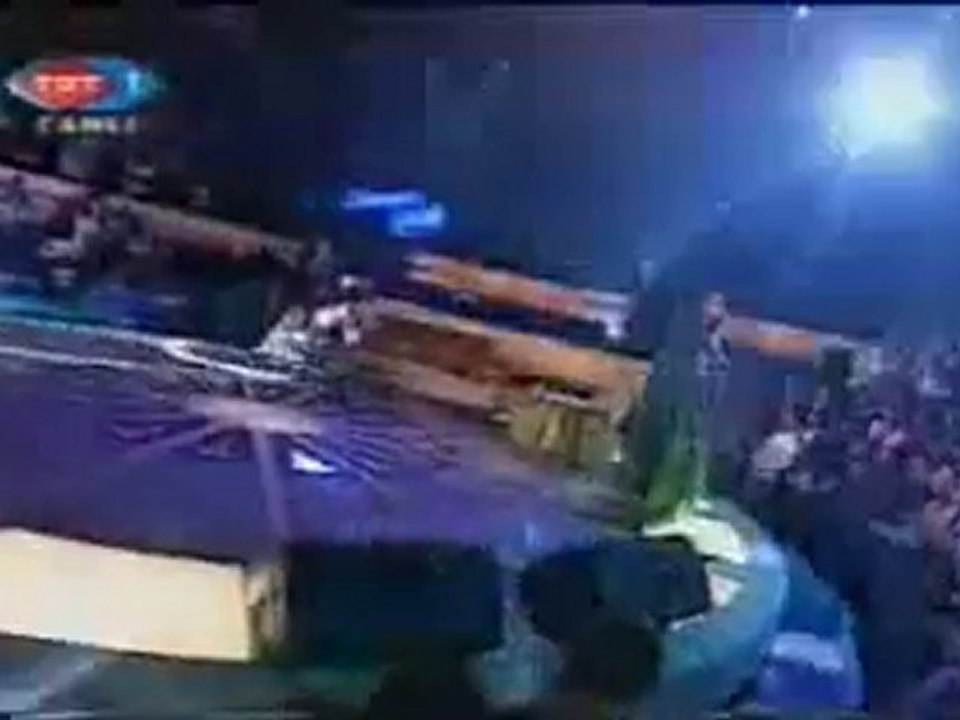 Zara-Bir Tek Seni Sevdim Gerisi Yalan. ...Yağmur Damlaları...