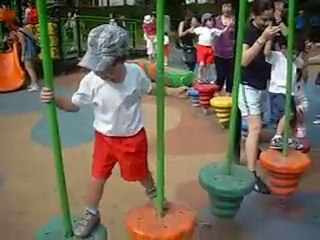 Olivier, école, Oct 2010 jeux