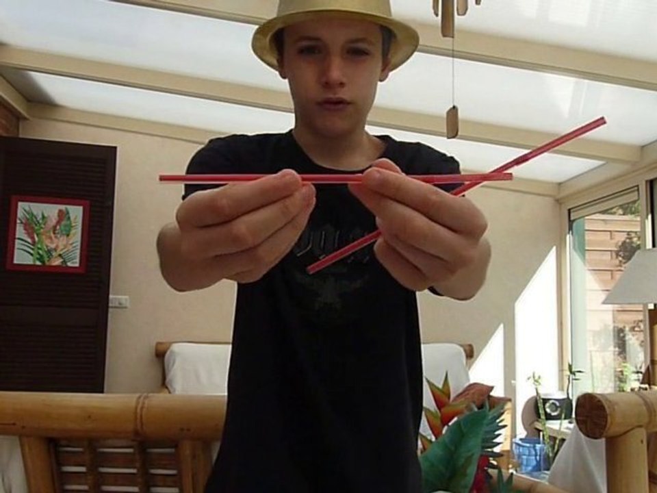 Tour de magie: Les 2 pailles