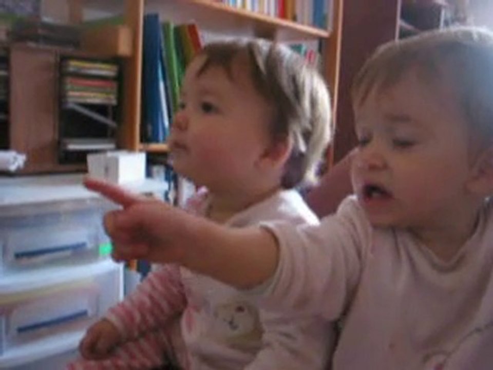 BBjum devant le clic de bébé Lilly  "Dans la jungle"