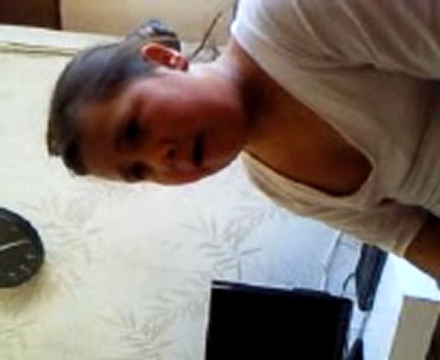PRECSILLA QUI CHANTE