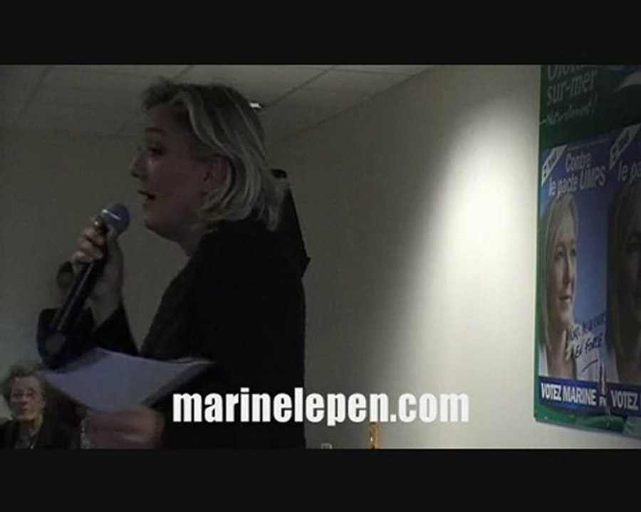 Campagne interne — Marine Le Pen à Olonne (02.10.10 - 1)