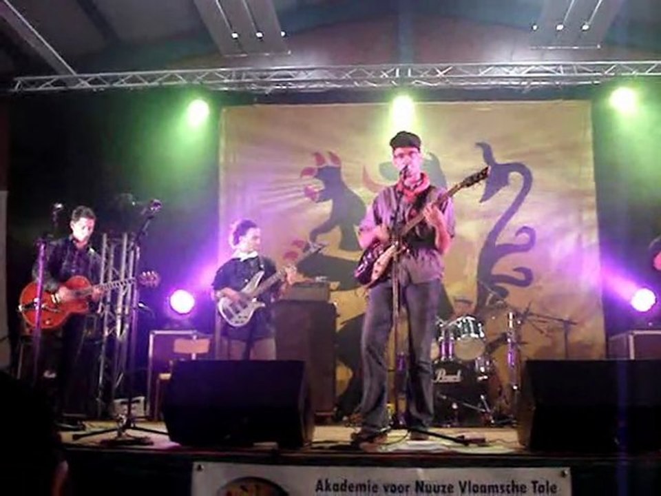 Ensemble : Les Skassoulets.