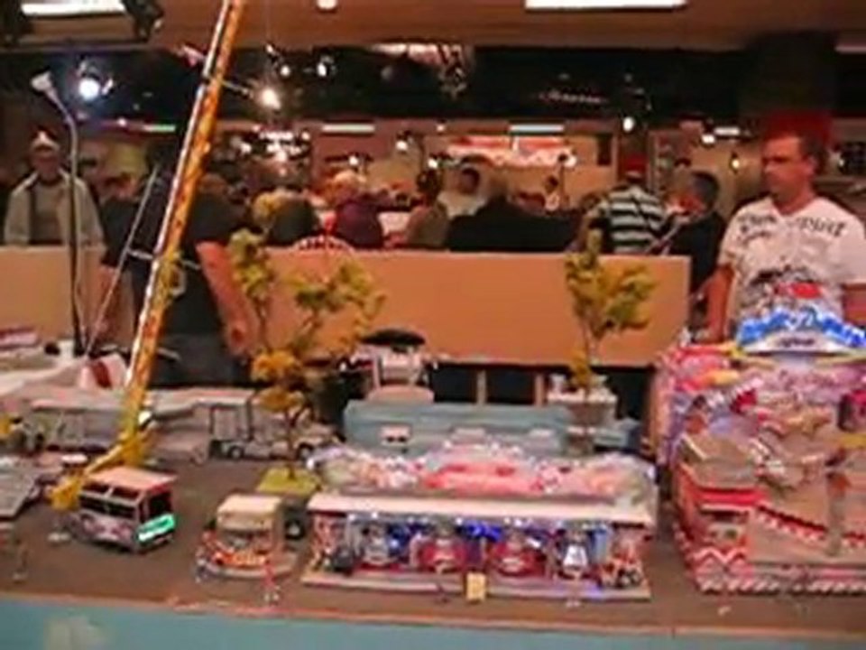 EXPOSITION MULTI-MODELISME LES 02 ET 03 OCTOBRE 2010