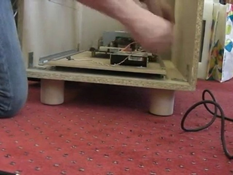 Vidéo de l’assemblage définitif de la table Partie 2