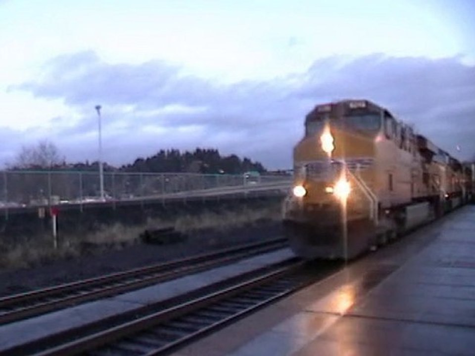 UP #5292 W/ a Loaded Trash Train Southbound