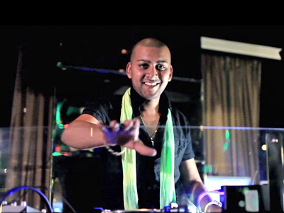 DJ Assad ft. Nadia Lindor "So Far Away" Clip Officiel HD