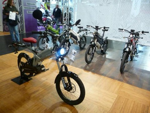 Salon du 2 roues Intermot Cologne 2010 e-motion 250 photos