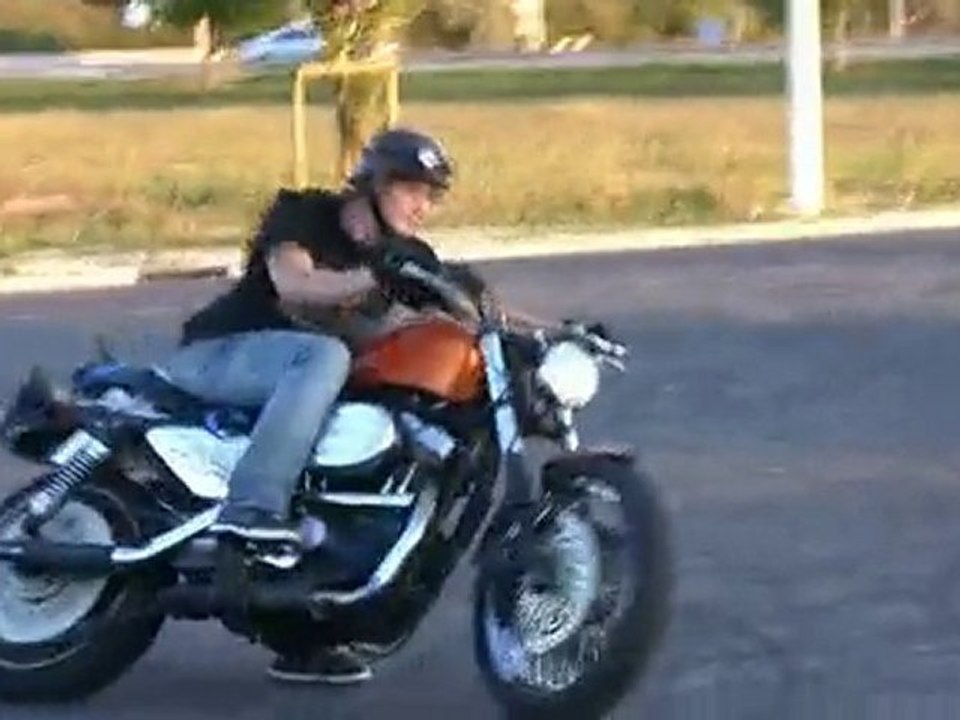 stuntriding harley davidson + drift   nolan thirion