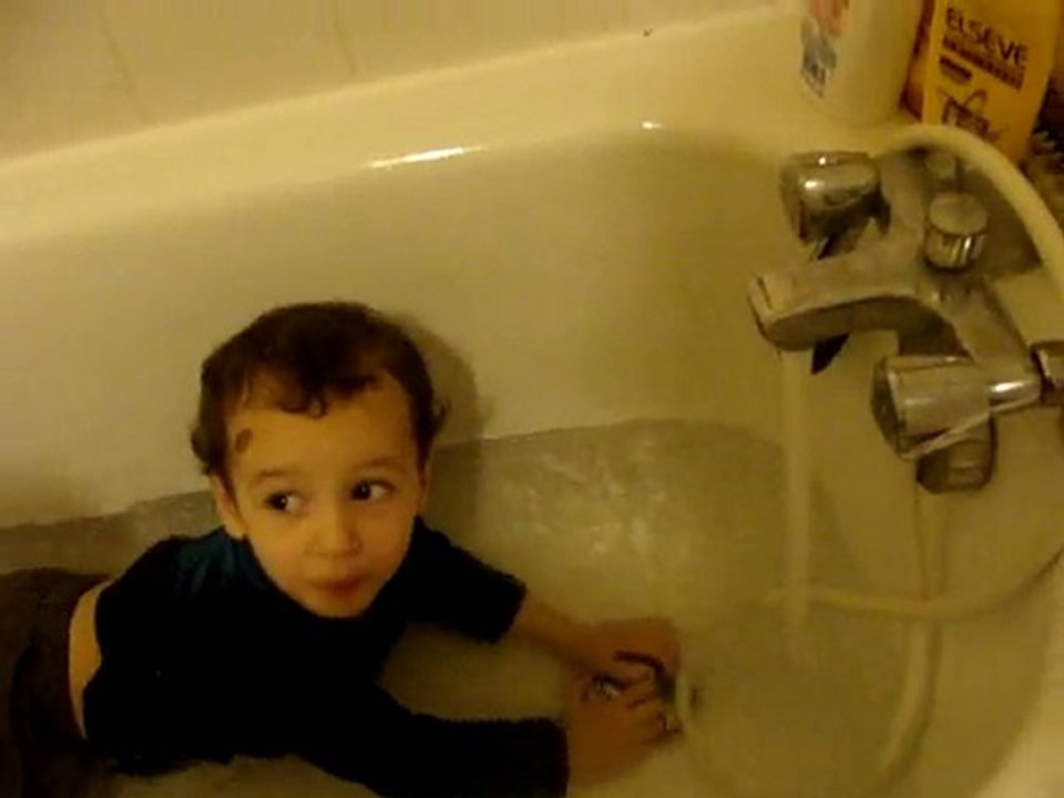 C'est moi qui décide quand je fais ma douche maman !!!