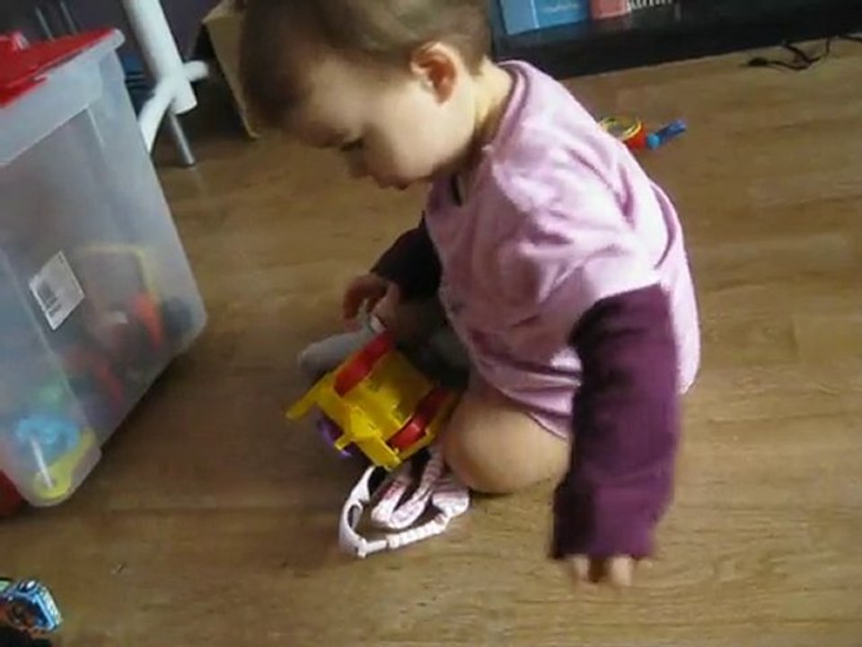 Louane et l'histoire du trou lool