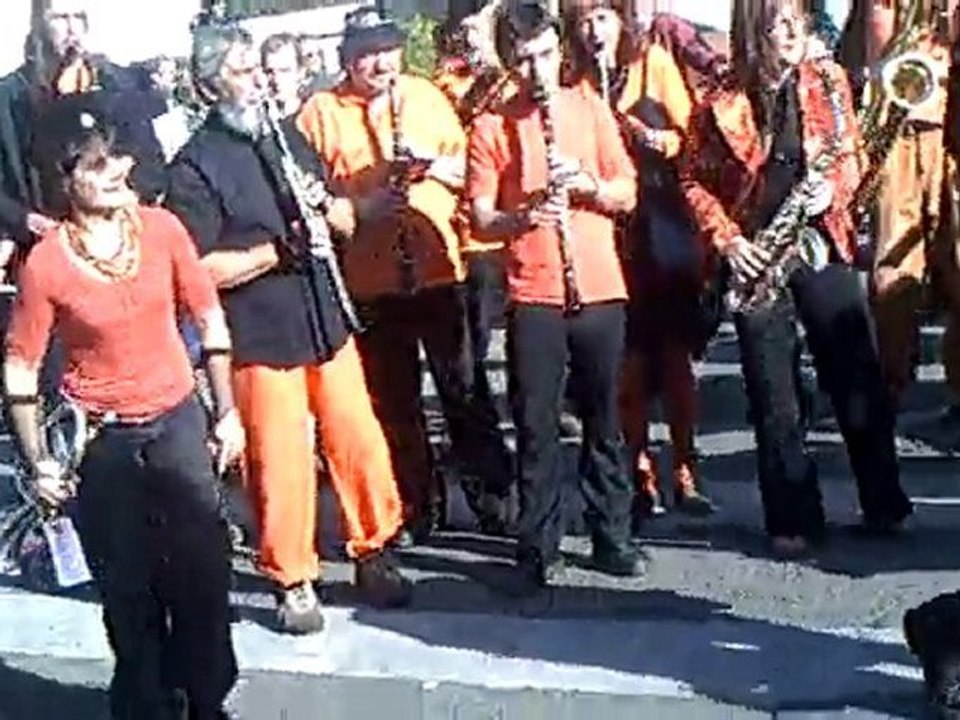 Greve et manifestations,pour la défense des retraites