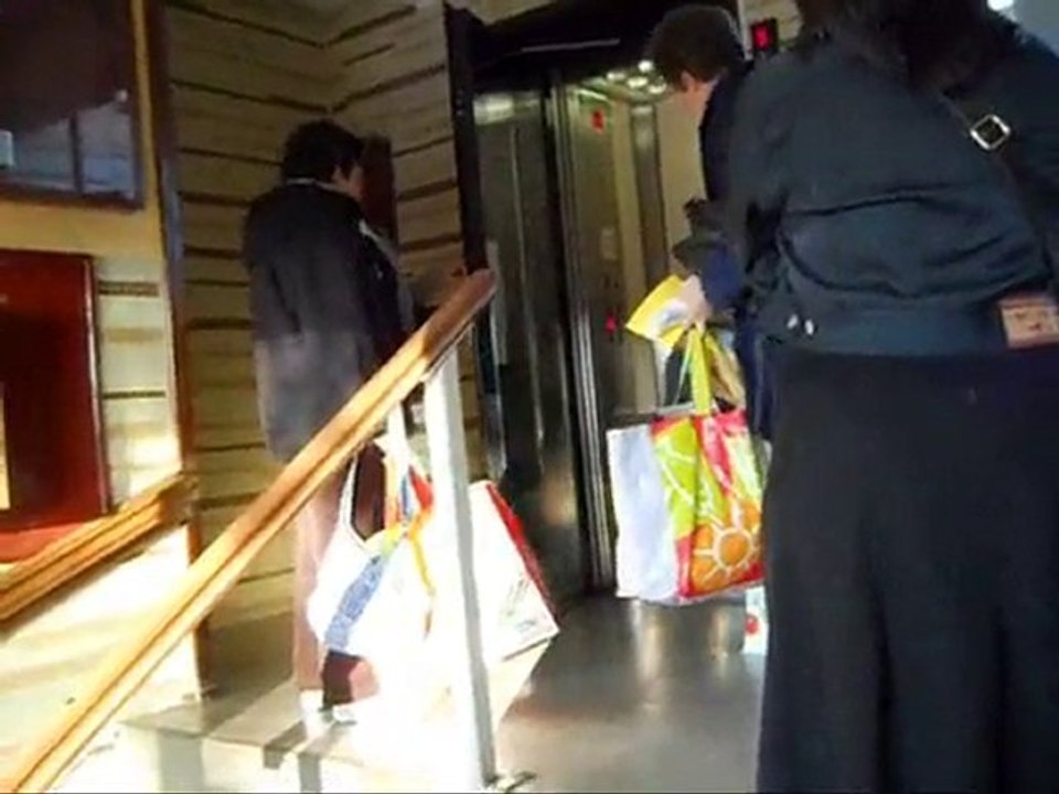 Eternal Elevator ( Mafia Du Rire )