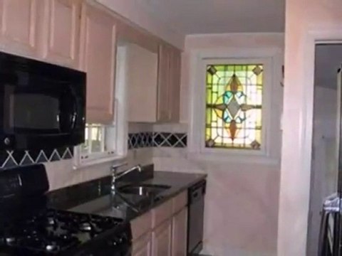 Homes for Sale - 104 Algonquin Rd - Clarendon Hills, IL 6051